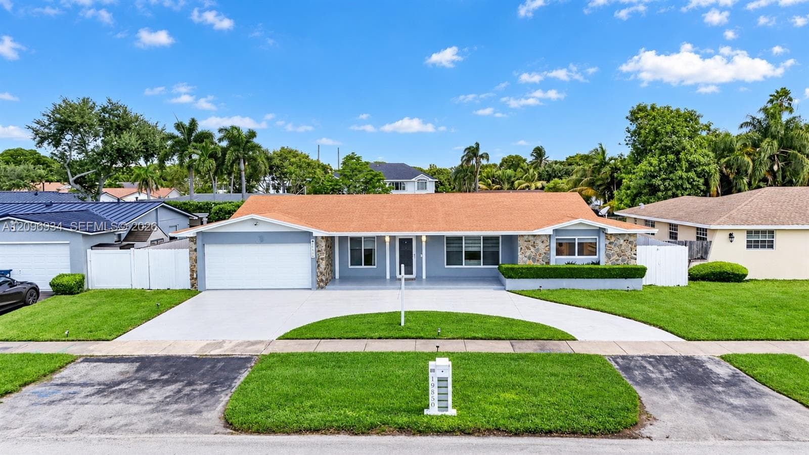19850 SW 83rd Ave, Cutler Bay FL 33189 - Cutler Bay, FL - Photo 1