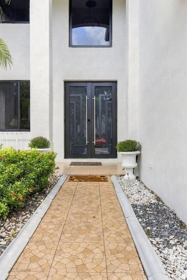 1073 Allamanda Way, Weston FL 33327 - Weston, FL - Photo 7