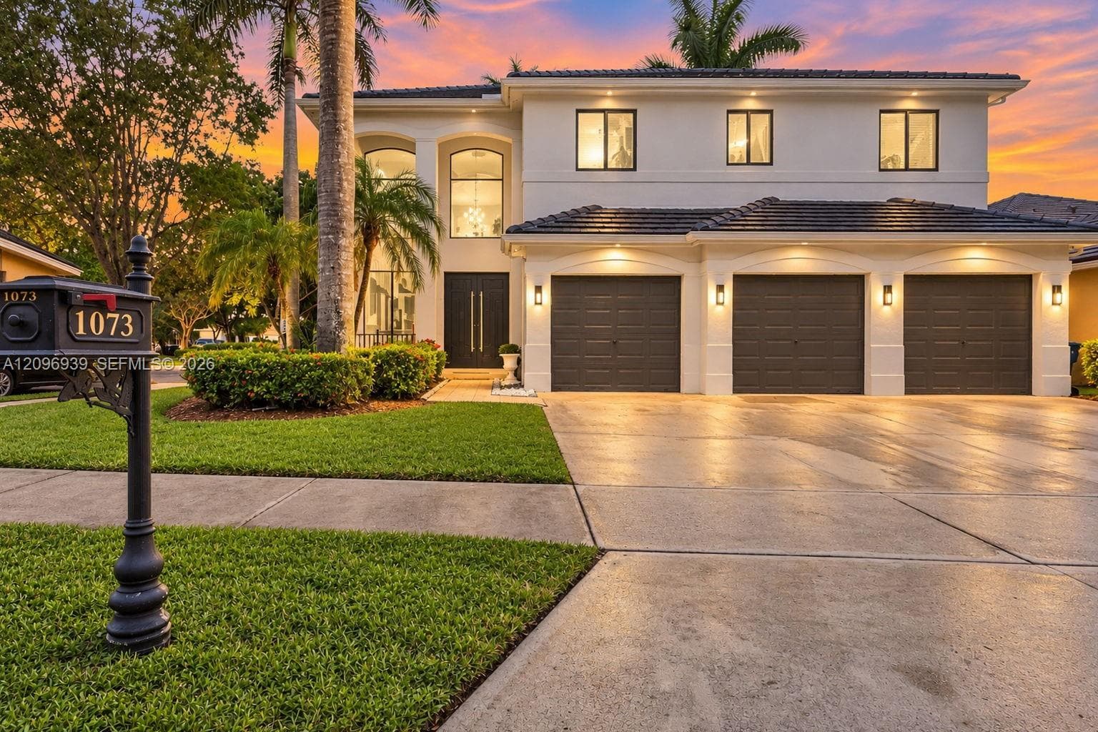 1073 Allamanda Way, Weston FL 33327