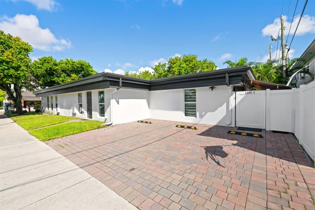 4300 N OCEAN Drive # 3, Lauderdale By The Sea FL 33308 - Lauderdale By The Sea, FL - Photo 3