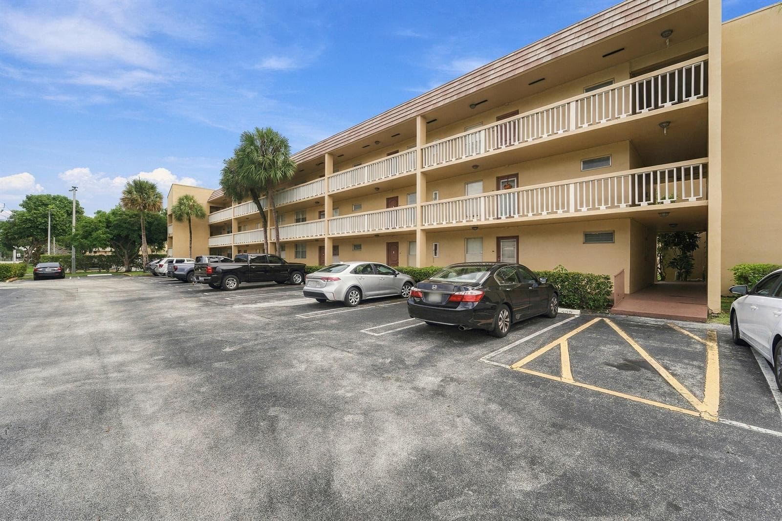 6350 NW 62ND Street # 212, Tamarac FL 33319