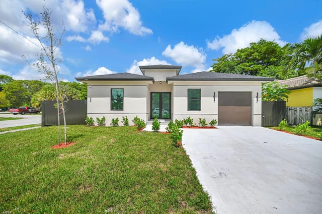 2791 NW 11th Court, Fort Lauderdale FL 33311 - Fort Lauderdale, FL - Photo 2
