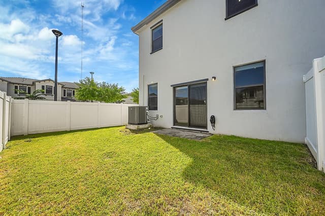 20357 NW 4TH Path, Miami Gardens FL 33169 - Miami Gardens, FL - Photo 5