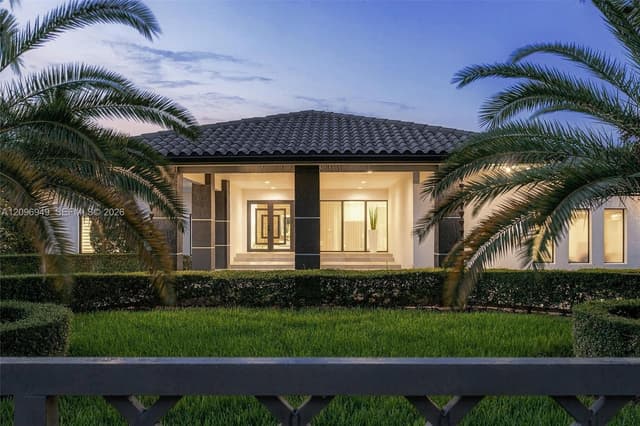 9995 NW 131st St, Hialeah Gardens FL 33018 - Hialeah Gardens, FL - Photo 4