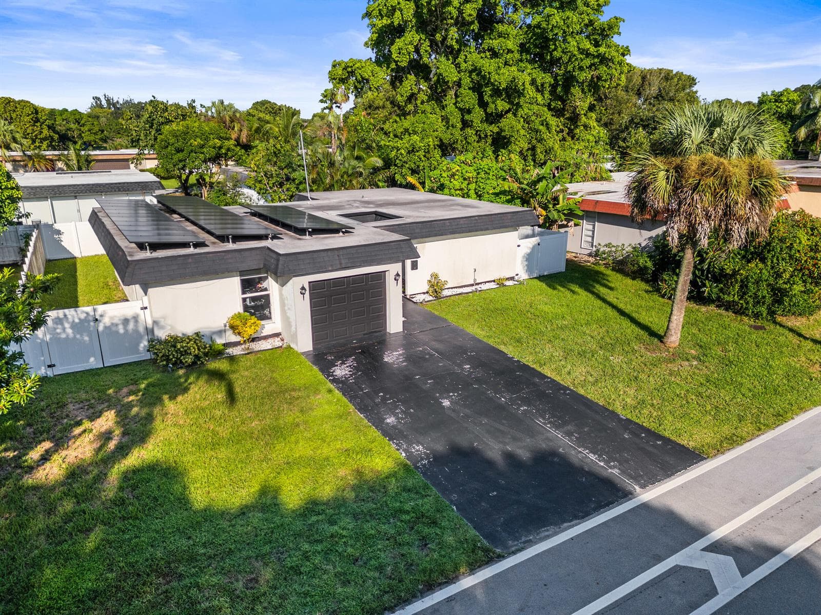 6408 Brookwood Boulevard, Tamarac FL 33321 - Tamarac, FL - Photo 1