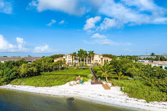 910 VIA VILLAGIO, Hypoluxo FL 33462 - Hypoluxo, FL - Photo 3