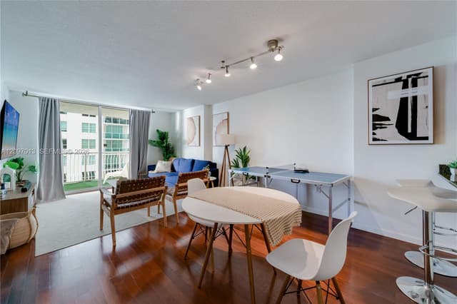 1200 Brickell Bay Dr # 1705, Miami FL 33131 - Miami, FL - Photo 6