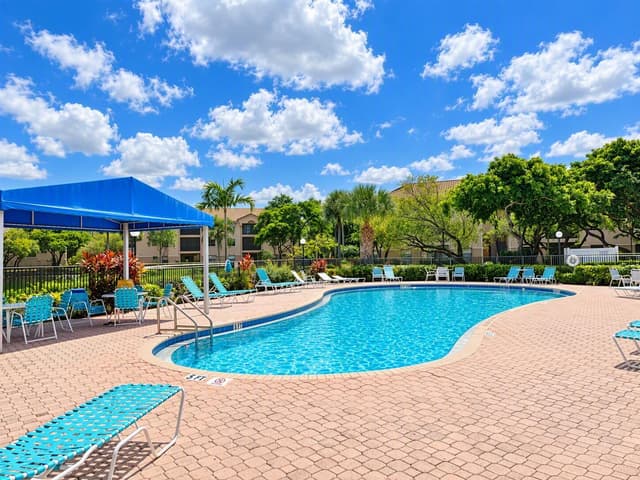 4111 Coral Tree Circle # 227, Coconut Creek FL 33073 - Coconut Creek, FL - Photo 4
