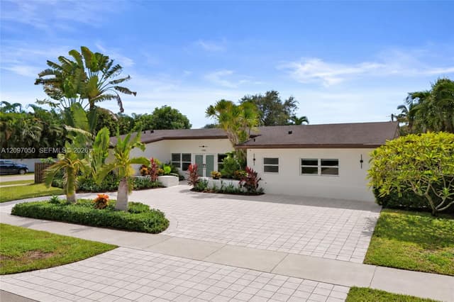 1990 NE 197th Ter, Miami FL 33179 - Miami, FL - Photo 2