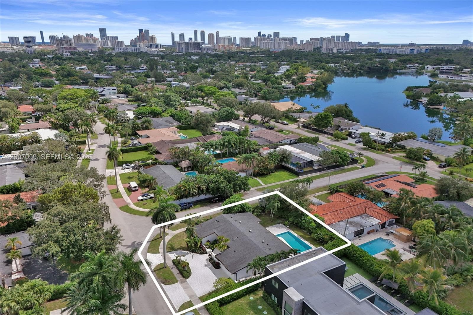 1990 NE 197th Ter, Miami FL 33179 - Miami, FL - Photo 1