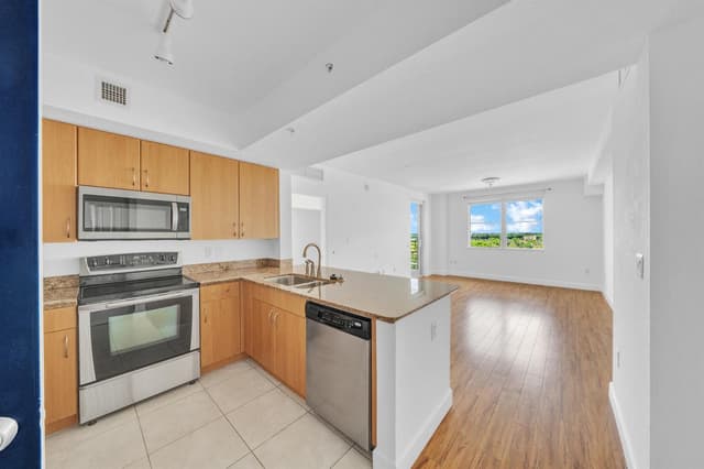 1830 RADIUS Drive # 1009, Hollywood FL 33020 - Hollywood, FL - Photo 7