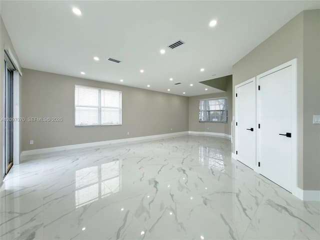 199 NW 152nd Ave, Pembroke Pines FL 33028 - Pembroke Pines, FL - Photo 6