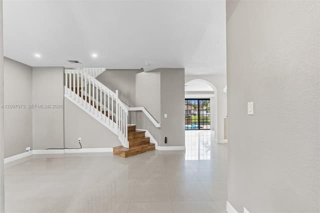 2001 NW 99th Ter, Pembroke Pines FL 33024 - Pembroke Pines, FL - Photo 7