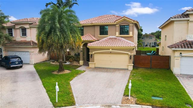 2001 NW 99th Ter, Pembroke Pines FL 33024 - Pembroke Pines, FL - Photo 3