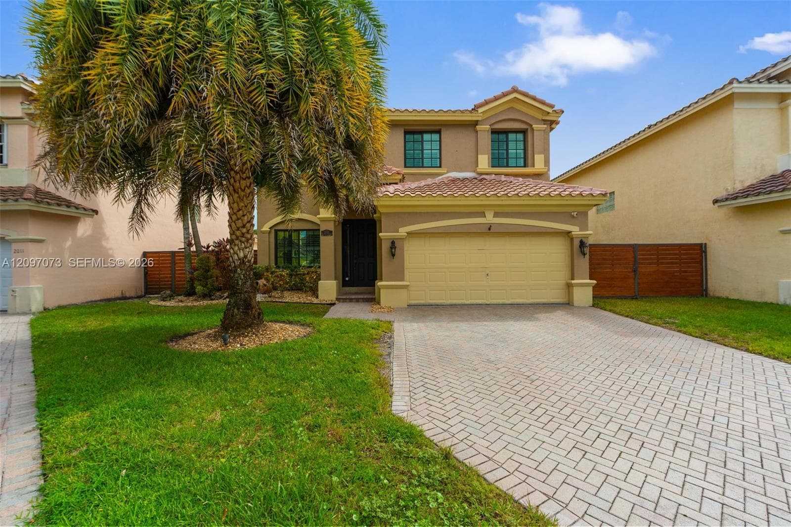 2001 NW 99th Ter, Pembroke Pines FL 33024 - Pembroke Pines, FL - Photo 1