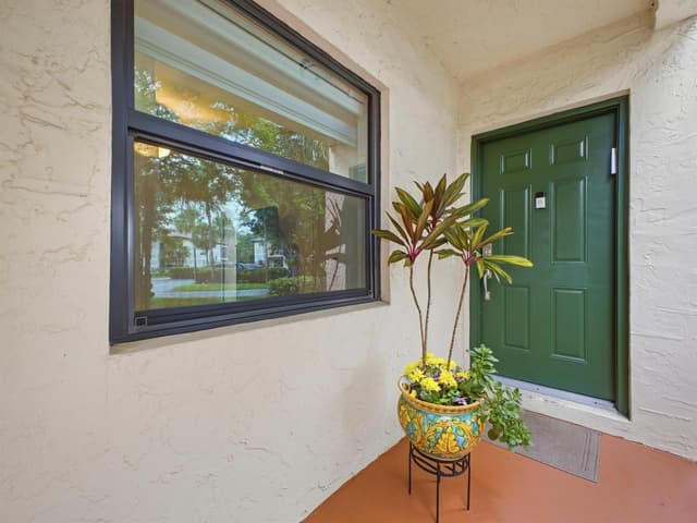 21621 ARRIBA REAL # I, Boca Raton FL 33433 - Boca Raton, FL - Photo 3