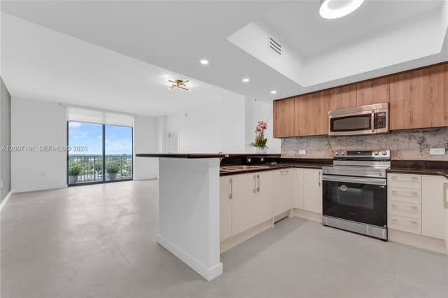 140 S Dixie Hwy # 735, Hollywood FL 33020 - Hollywood, FL - Photo 6