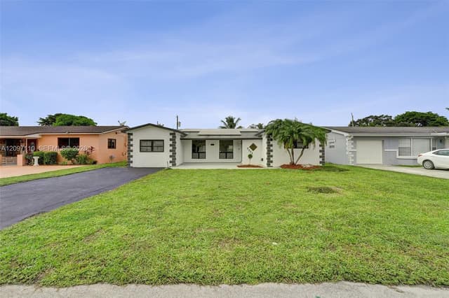 7771 Ramona St, Miramar FL 33023 - Miramar, FL - Photo 2