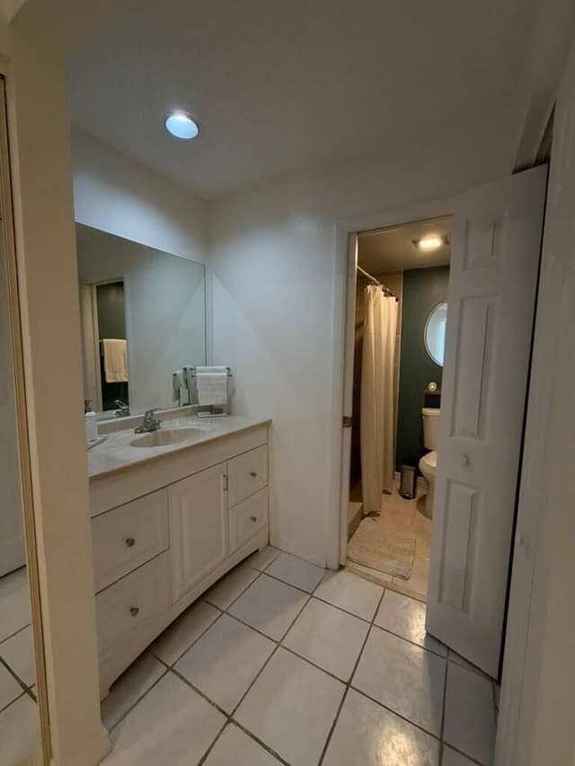 1437 Royal Forest Court, West Palm Beach FL 33406 - West Palm Beach, FL - Photo 2