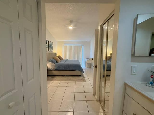 1437 Royal Forest Court, West Palm Beach FL 33406 - West Palm Beach, FL - Photo 5