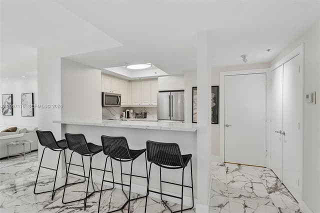 3400 SW 27th Ave # 605, Miami FL 33133 - Miami, FL - Photo 7