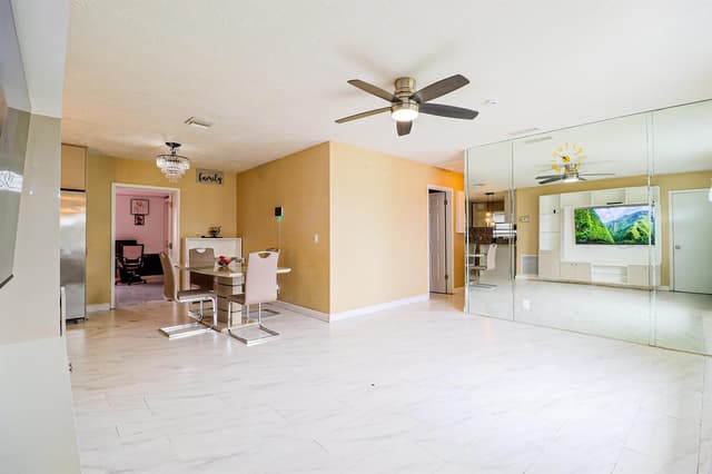 219 NE 6th Avenue, Boynton Beach FL 33435 - Boynton Beach, FL - Photo 4