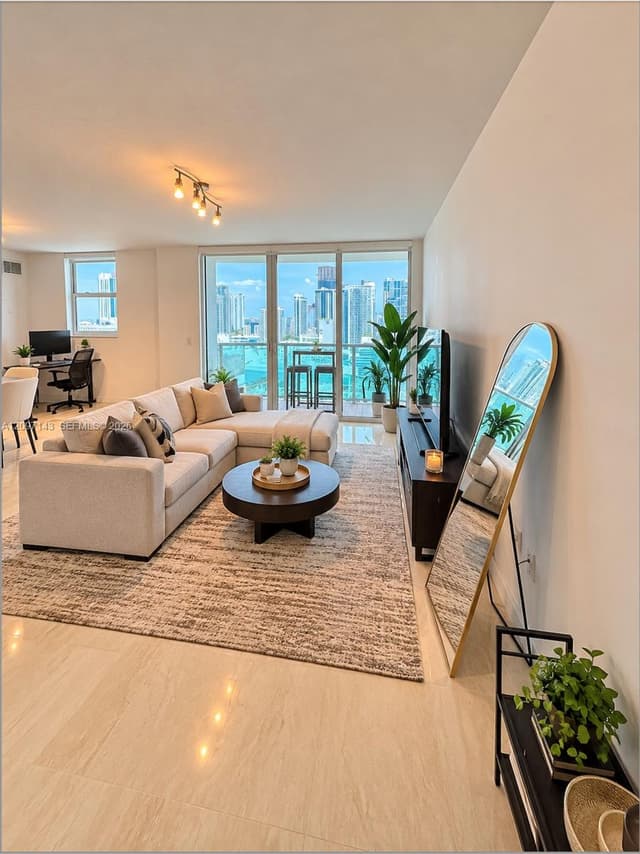 31 SE 5th Street # 2801, Miami FL 33131 - Miami, FL - Photo 2