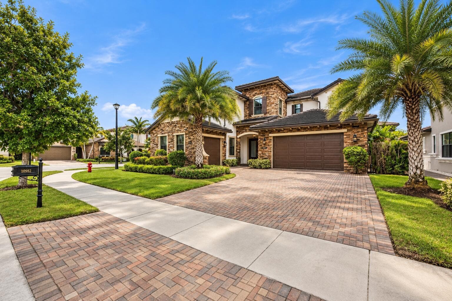 10982 PINNACLE Way, Parkland FL 33076