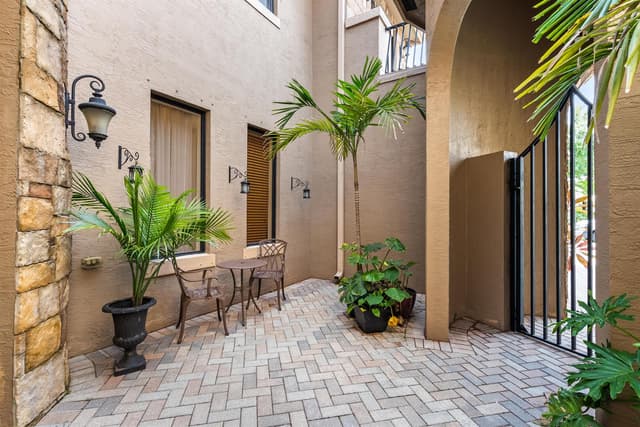 10325 Medicis Place, Wellington FL 33449 - Wellington, FL - Photo 3