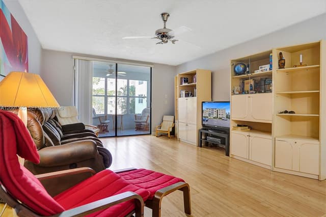 2871 Somerset Dr # 209, Lauderdale Lakes FL 33311 - Lauderdale Lakes, FL - Photo 7