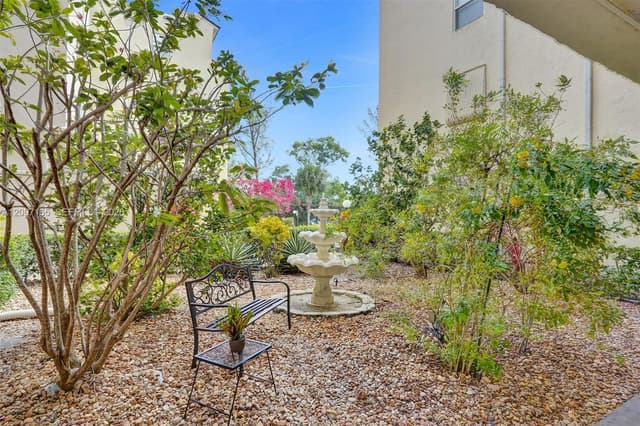 2871 Somerset Dr # 209, Lauderdale Lakes FL 33311 - Lauderdale Lakes, FL - Photo 3