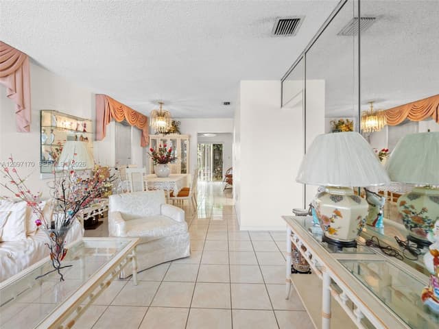 1075 W 32nd St, Hialeah FL 33012 - Hialeah, FL - Photo 2