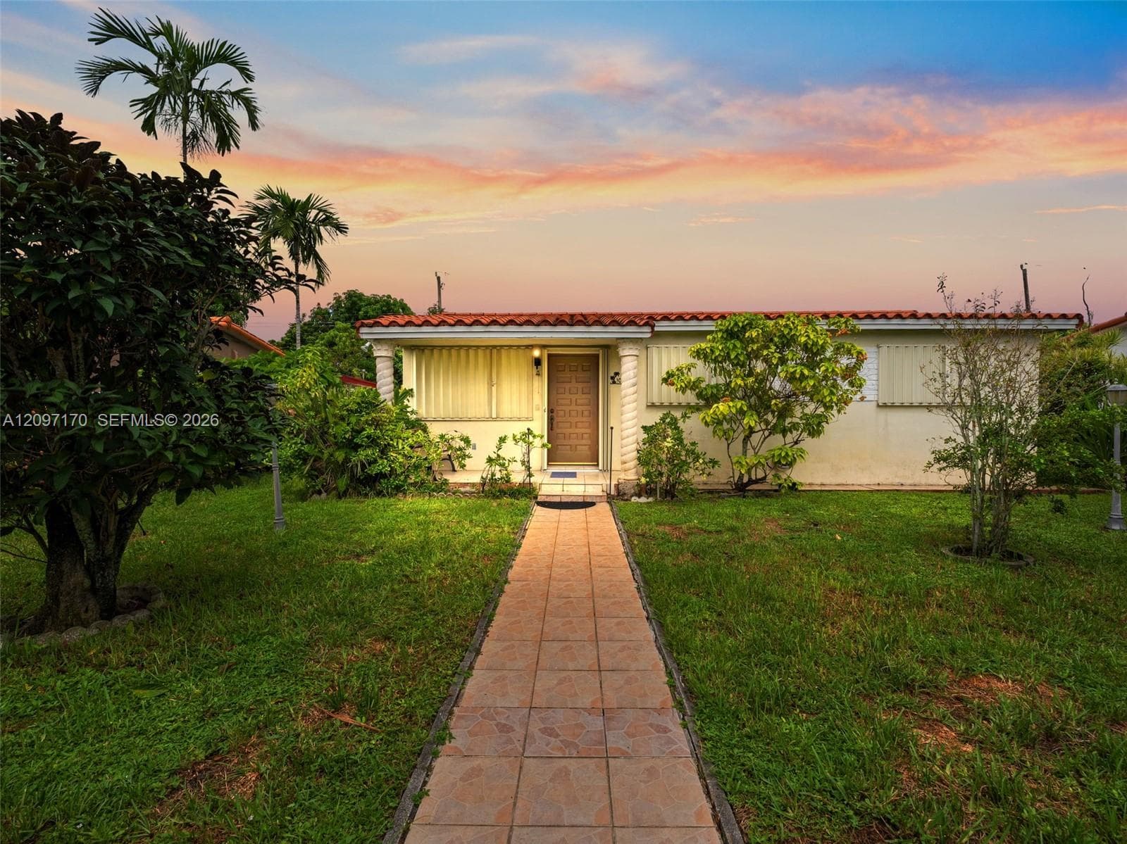 1075 W 32nd St, Hialeah FL 33012 - Hialeah, FL - Photo 1