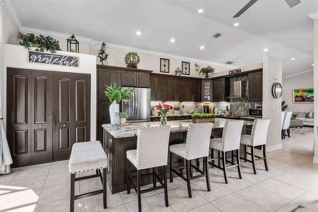 5054 Prairie Dunes Village Circle, Lake Worth FL 33463 - Lake Worth, FL - Photo 3