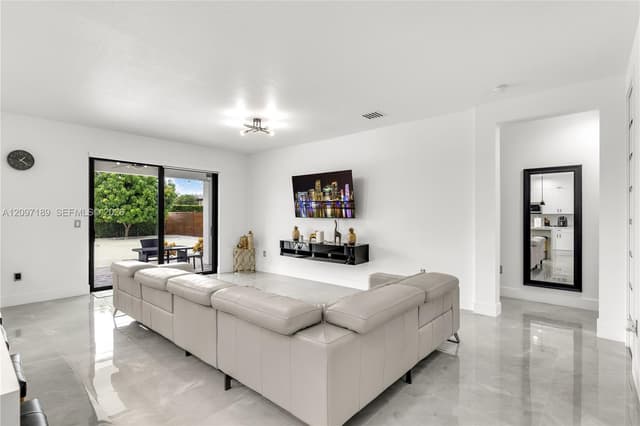 2885 SE 3rd St, Homestead FL 33033 - Homestead, FL - Photo 5