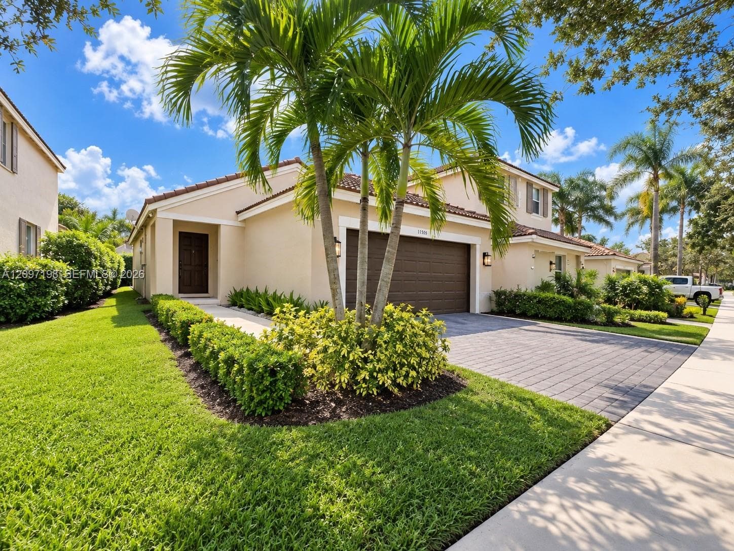 1359 Sabal Trl, Weston FL 33327 - Weston, FL - Photo 1