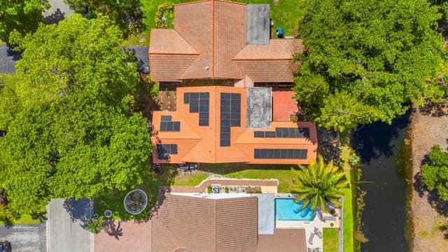 2872 NW 95th Avenue, Coral Springs FL 33065 - Coral Springs, FL - Photo 2