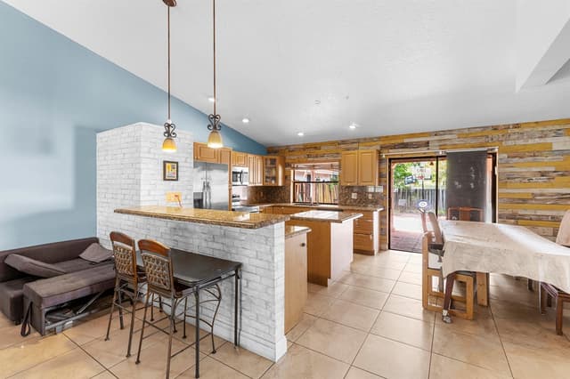 2872 NW 95th Avenue, Coral Springs FL 33065 - Coral Springs, FL - Photo 6