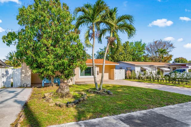 1121 N 66TH Terrace, Hollywood FL 33024 - Hollywood, FL - Photo 3