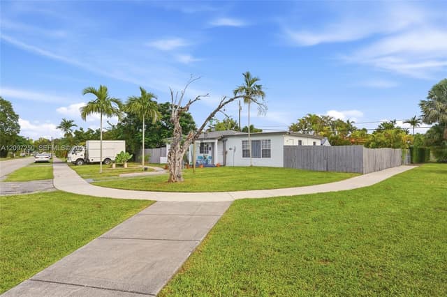 9270 SW 43rd St, Miami FL 33165 - Miami, FL - Photo 3