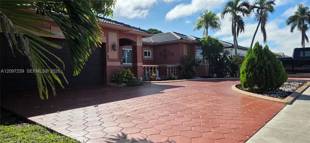 17665 NW 87th Ct, Hialeah FL 33018 - Hialeah, FL - Photo 3