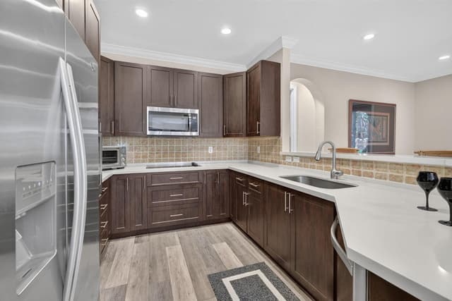 2790 Kinsington Circle, Weston FL 33332 - Weston, FL - Photo 2