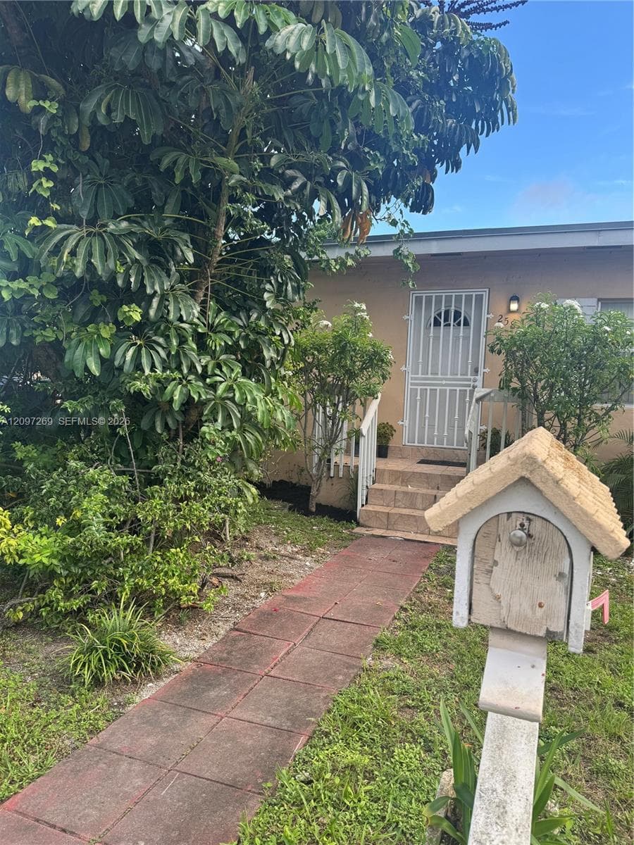 258 E 46th St, Hialeah FL 33013 - Hialeah, FL - Photo 1