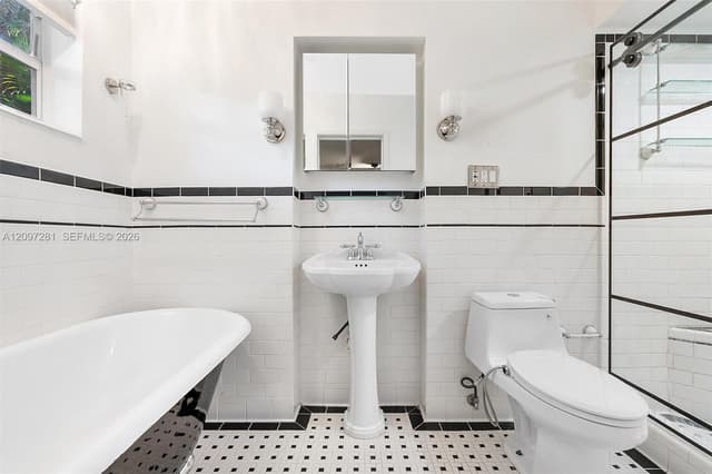 77 NW 106th St, Miami Shores FL 33150 - Miami Shores, FL - Photo 6