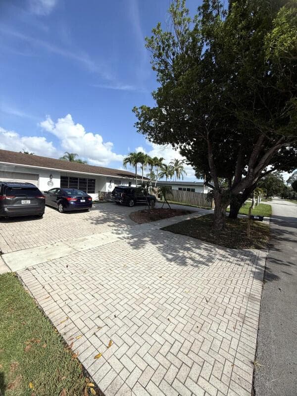 501 NW 98th Avenue, Pembroke Pines FL 33024 - Pembroke Pines, FL - Photo 6