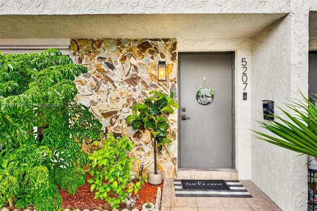 5207 SW 40th Ave # 52, Dania Beach FL 33314 - Dania Beach, FL - Photo 2