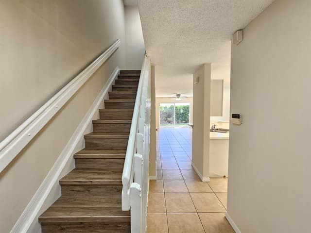 145 Fox Meadow Run, Jupiter FL 33458 - Jupiter, FL - Photo 3