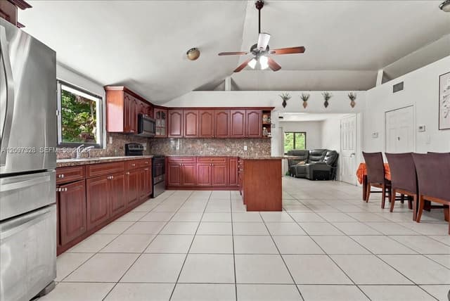 18490 SW 216th St, Miami FL 33170 - Miami, FL - Photo 3