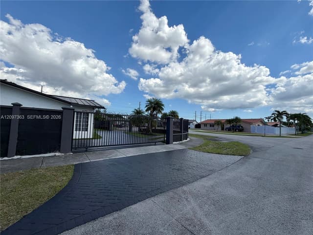 9481 SW 10th St, Miami FL 33174 - Miami, FL - Photo 3