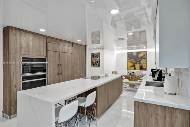 11366 NW 52nd St, Doral FL 33178 - Doral, FL - Photo 7